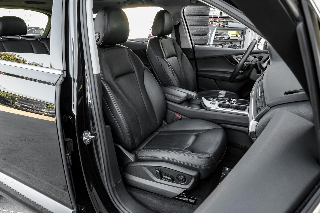 Audi Q7 Vehicle Main Gallery Image 32