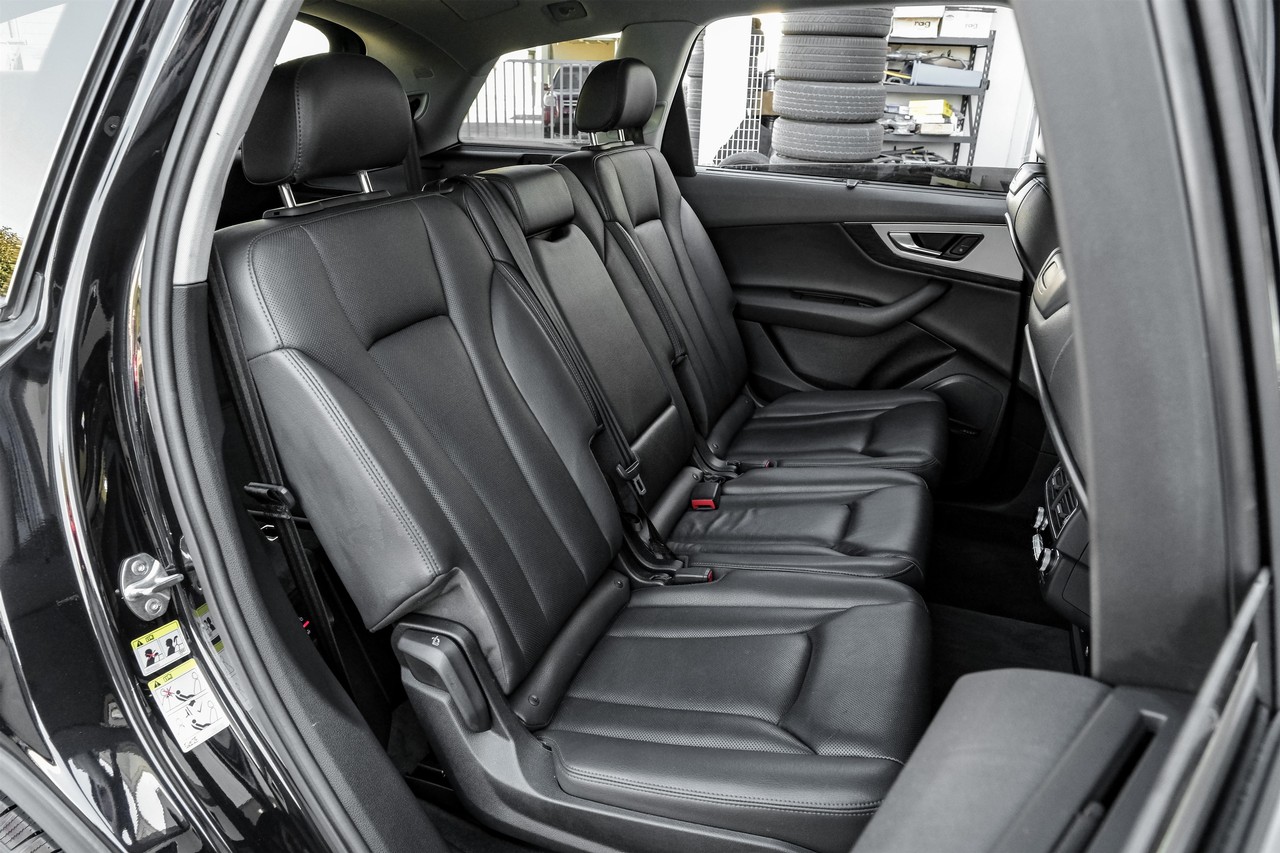 Audi Q7 Vehicle Main Gallery Image 34
