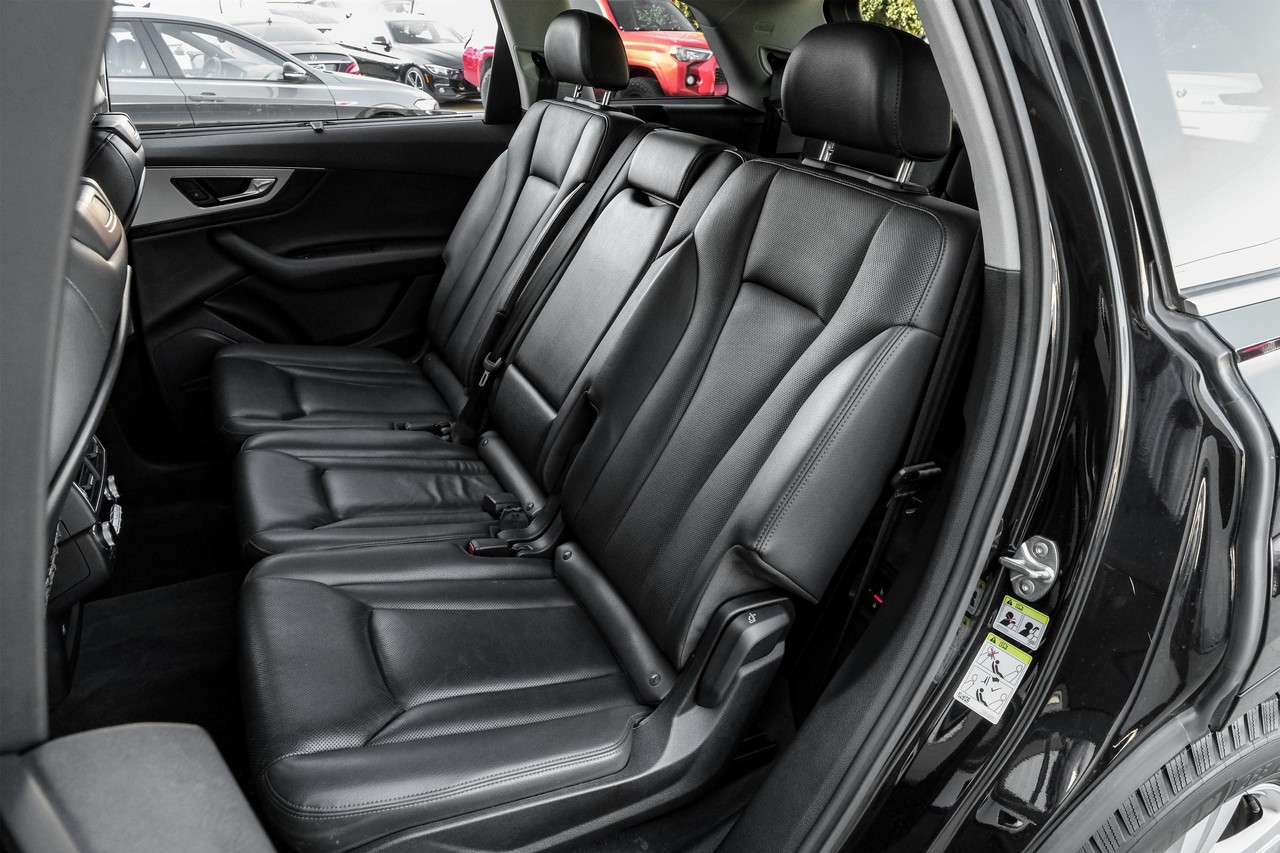 Audi Q7 Vehicle Main Gallery Image 37