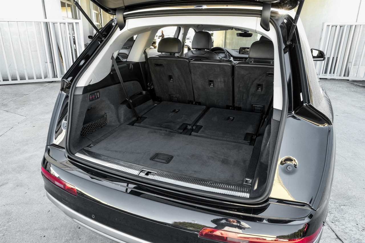 Audi Q7 Vehicle Main Gallery Image 52
