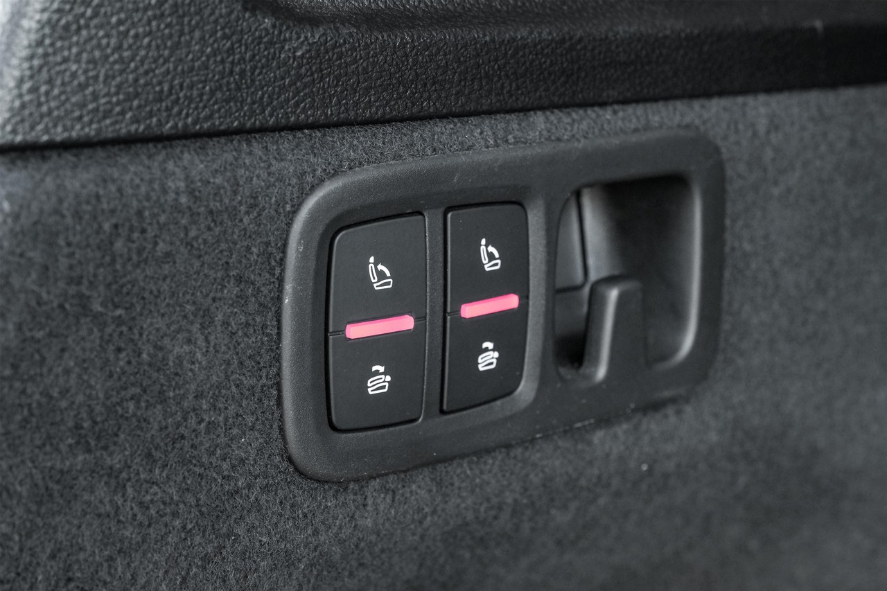 Audi Q7 Vehicle Main Gallery Image 54