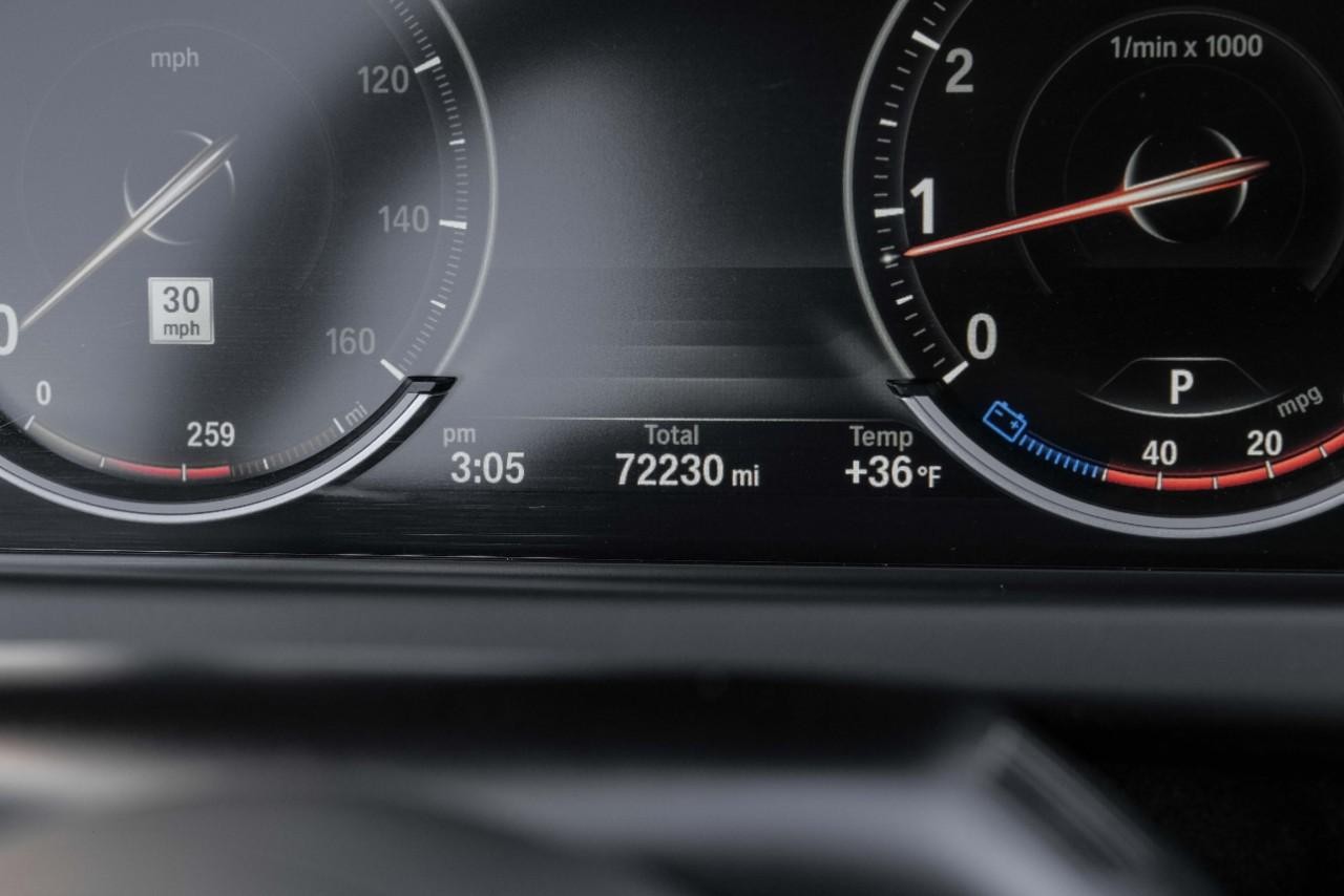 BMW 650i Vehicle Main Gallery Image 19