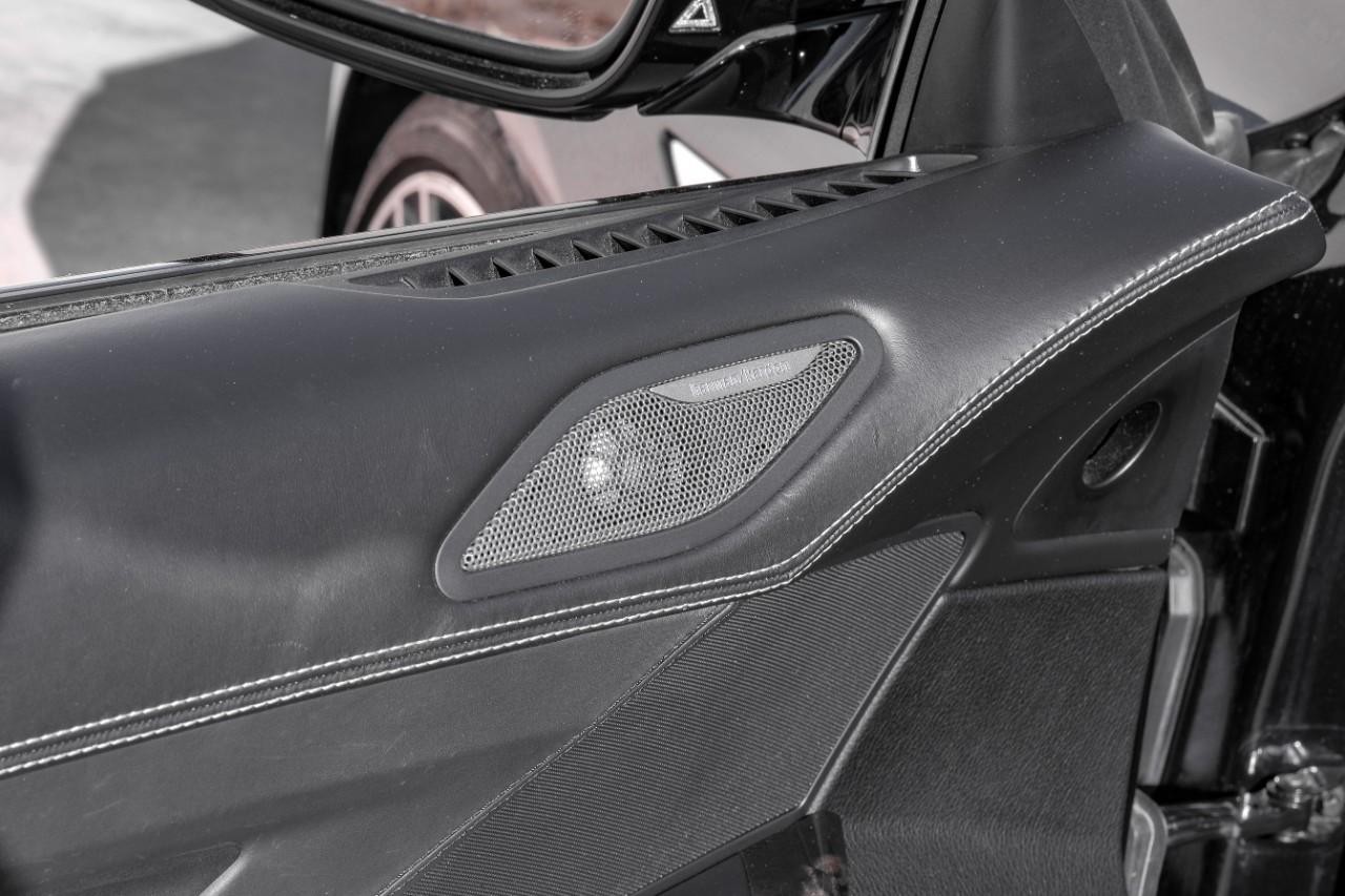 BMW 650i Vehicle Main Gallery Image 38