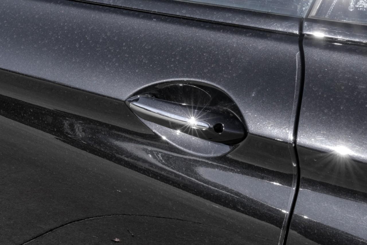 BMW 650i Vehicle Main Gallery Image 45