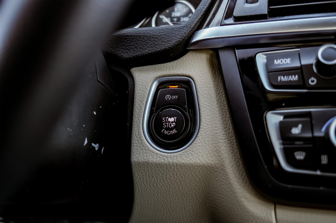 BMW 4 Series Vehicle Main Gallery Image 25