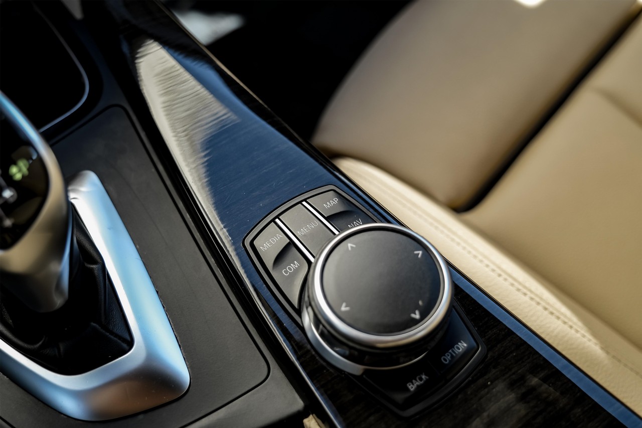 BMW 4 Series Vehicle Main Gallery Image 32
