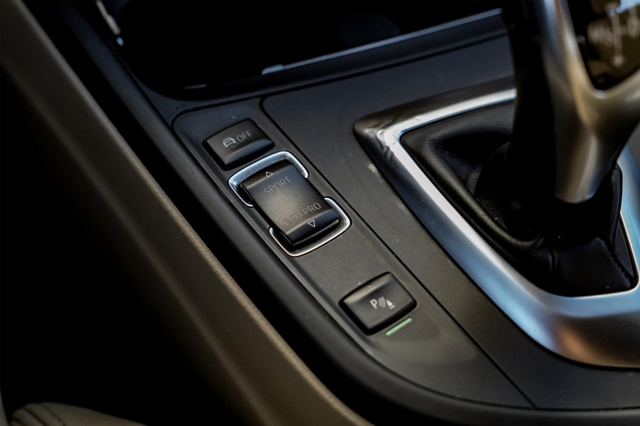 BMW 4 Series Vehicle Main Gallery Image 33