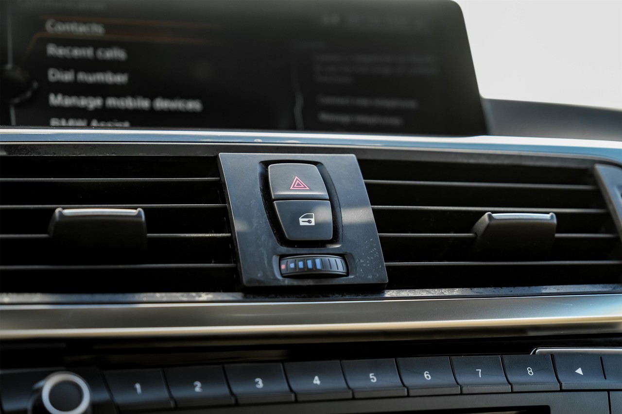 BMW 4 Series Vehicle Main Gallery Image 35