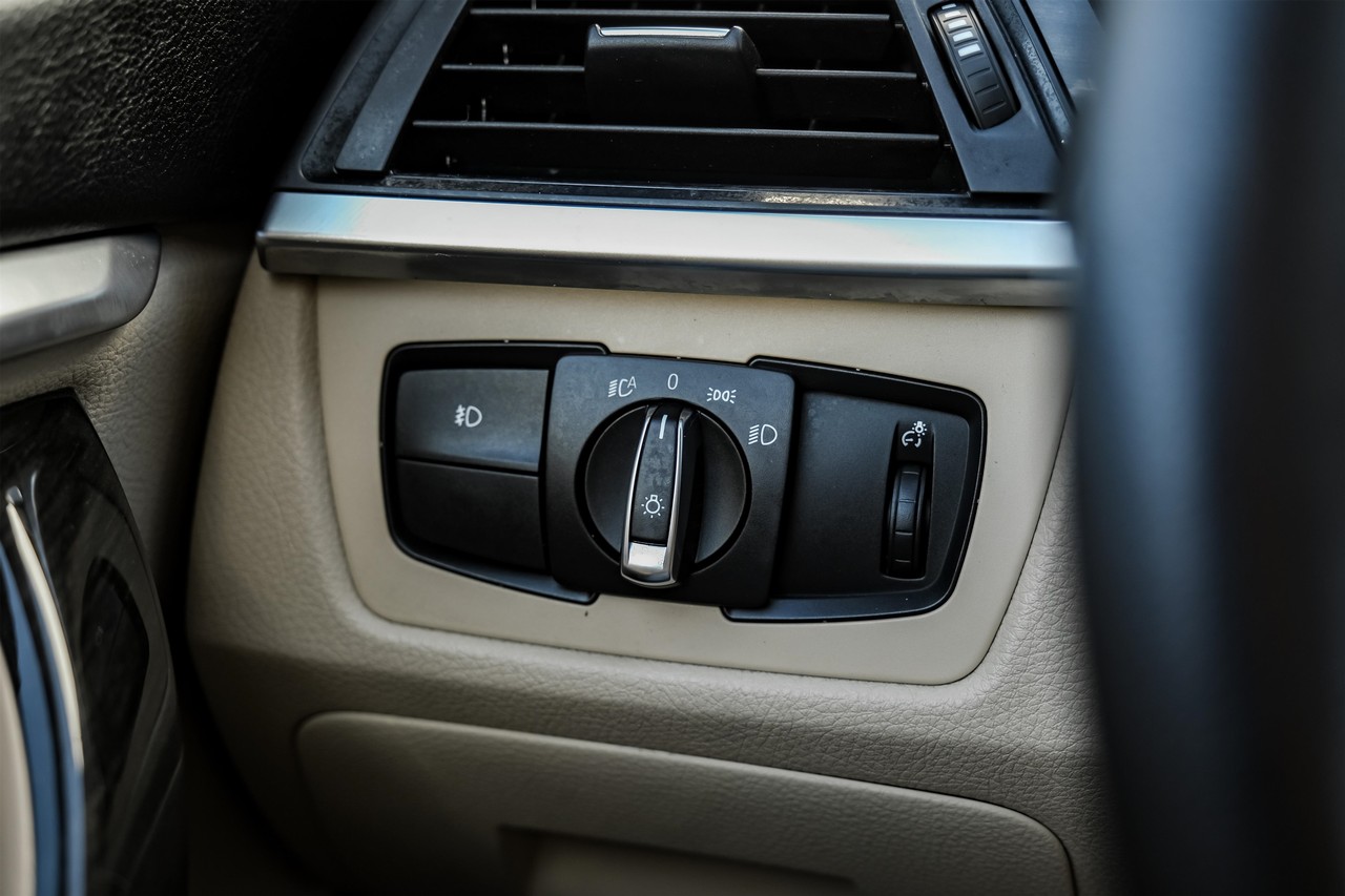 BMW 4 Series Vehicle Main Gallery Image 36
