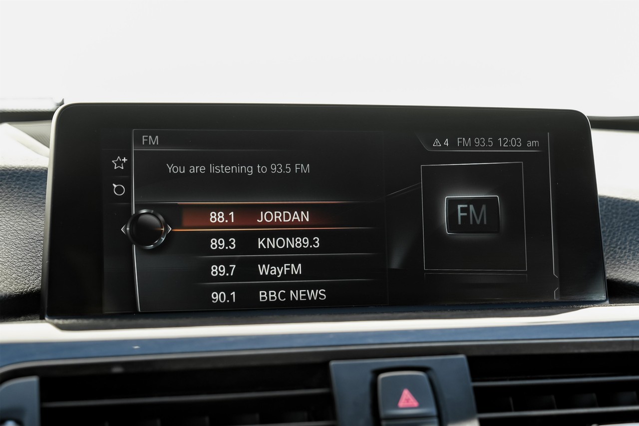 BMW 4 Series Vehicle Main Gallery Image 38