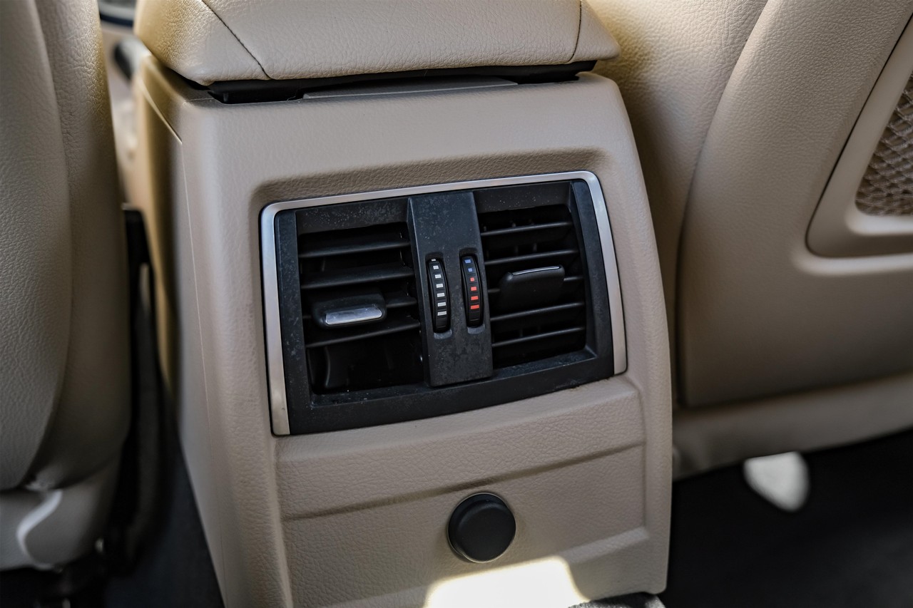 BMW 4 Series Vehicle Main Gallery Image 47