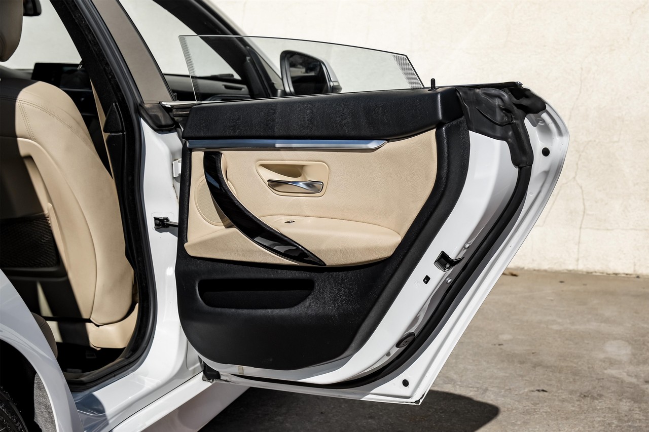 BMW 4 Series Vehicle Main Gallery Image 56