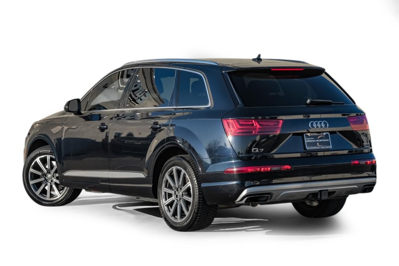 Audi Q7 Vehicle Main Gallery Image 11