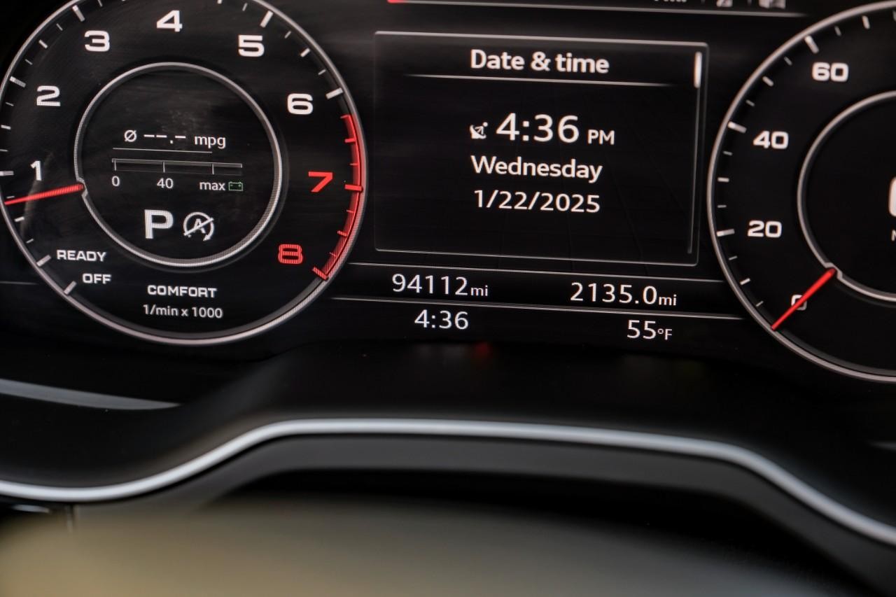 Audi Q7 Vehicle Main Gallery Image 23
