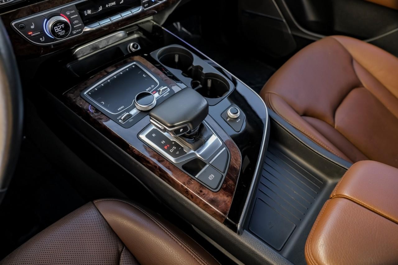 Audi Q7 Vehicle Main Gallery Image 28