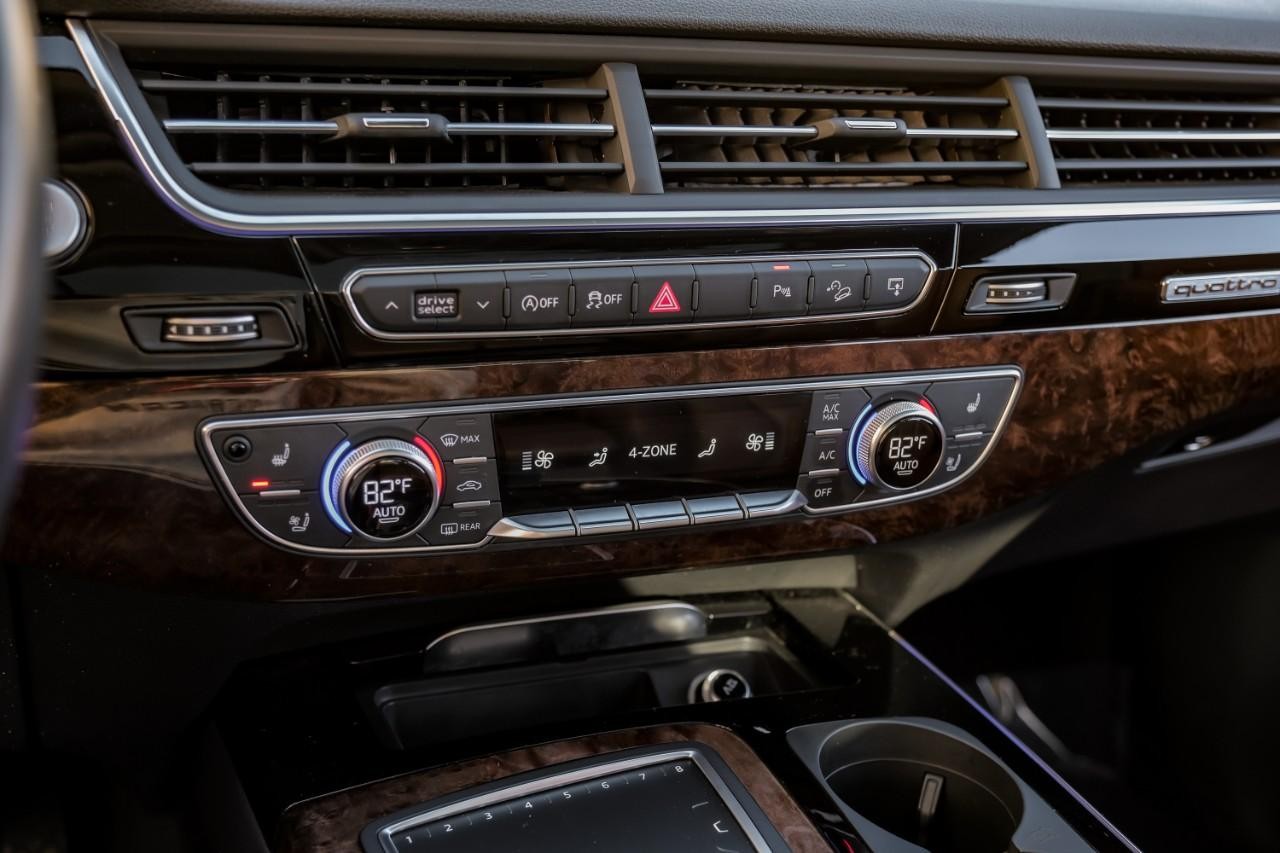 Audi Q7 Vehicle Main Gallery Image 31