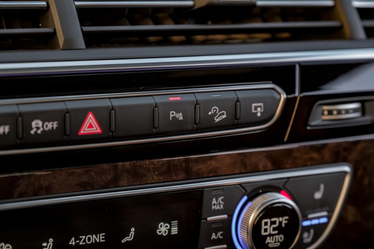 Audi Q7 Vehicle Main Gallery Image 32