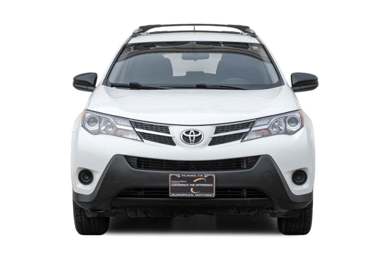 Toyota RAV4 Vehicle Main Gallery Image 05