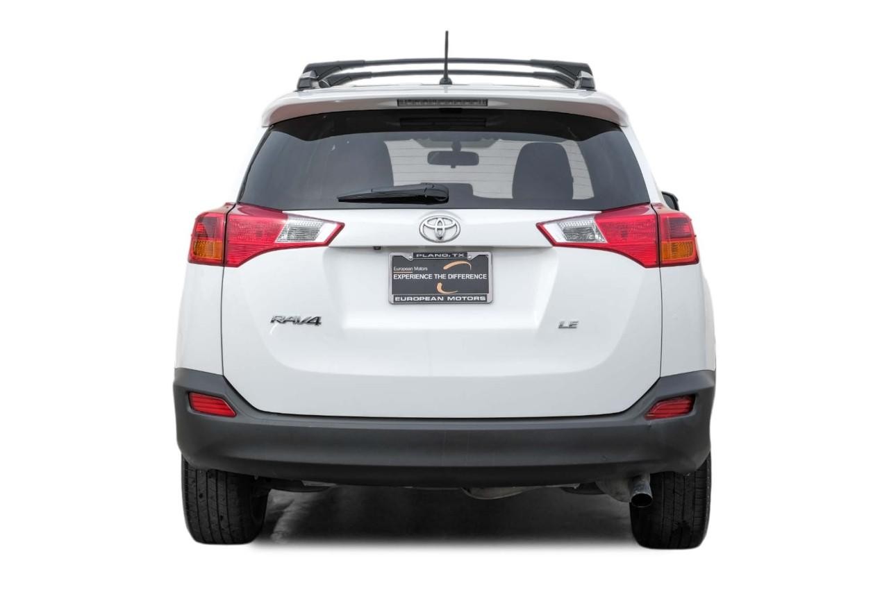 Toyota RAV4 Vehicle Main Gallery Image 09