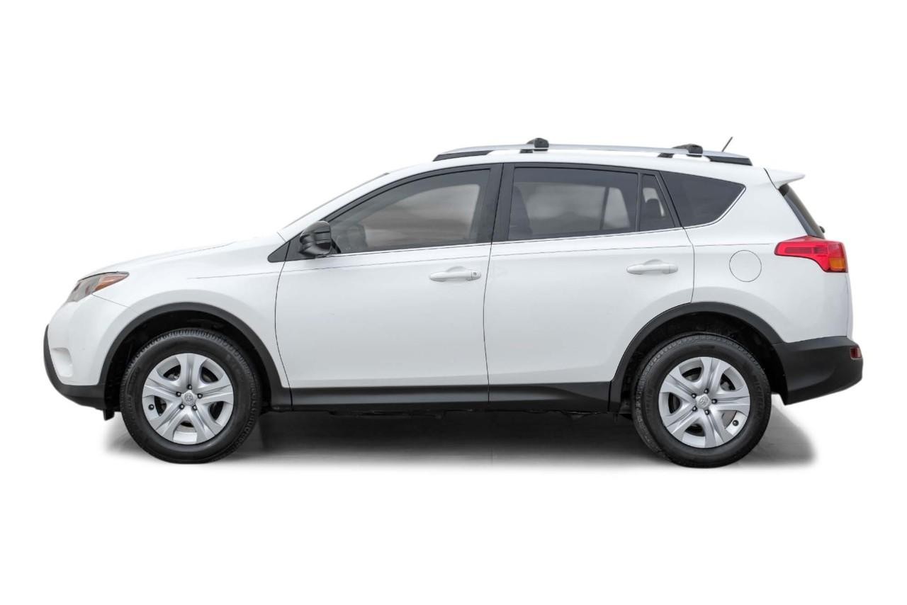Toyota RAV4 Vehicle Main Gallery Image 11