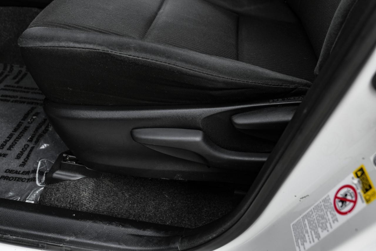 Toyota RAV4 Vehicle Main Gallery Image 26