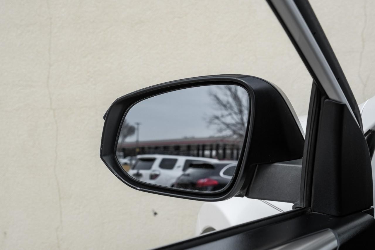 Toyota RAV4 Vehicle Main Gallery Image 32