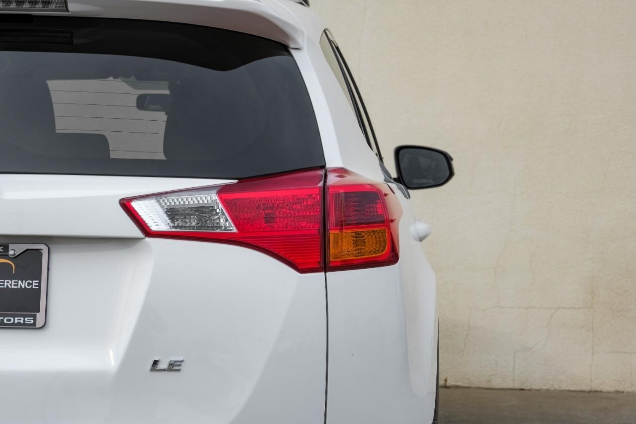 Toyota RAV4 Vehicle Main Gallery Image 40
