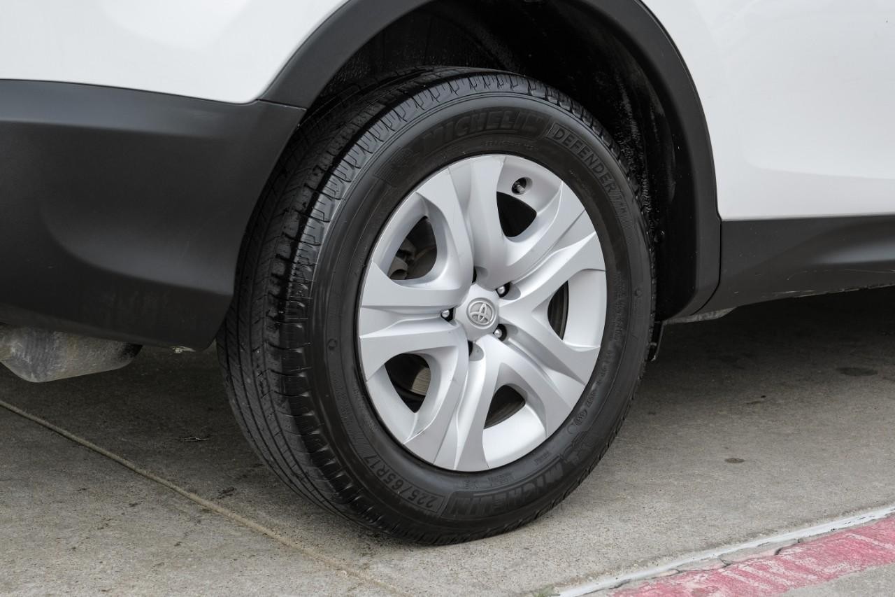 Toyota RAV4 Vehicle Main Gallery Image 44