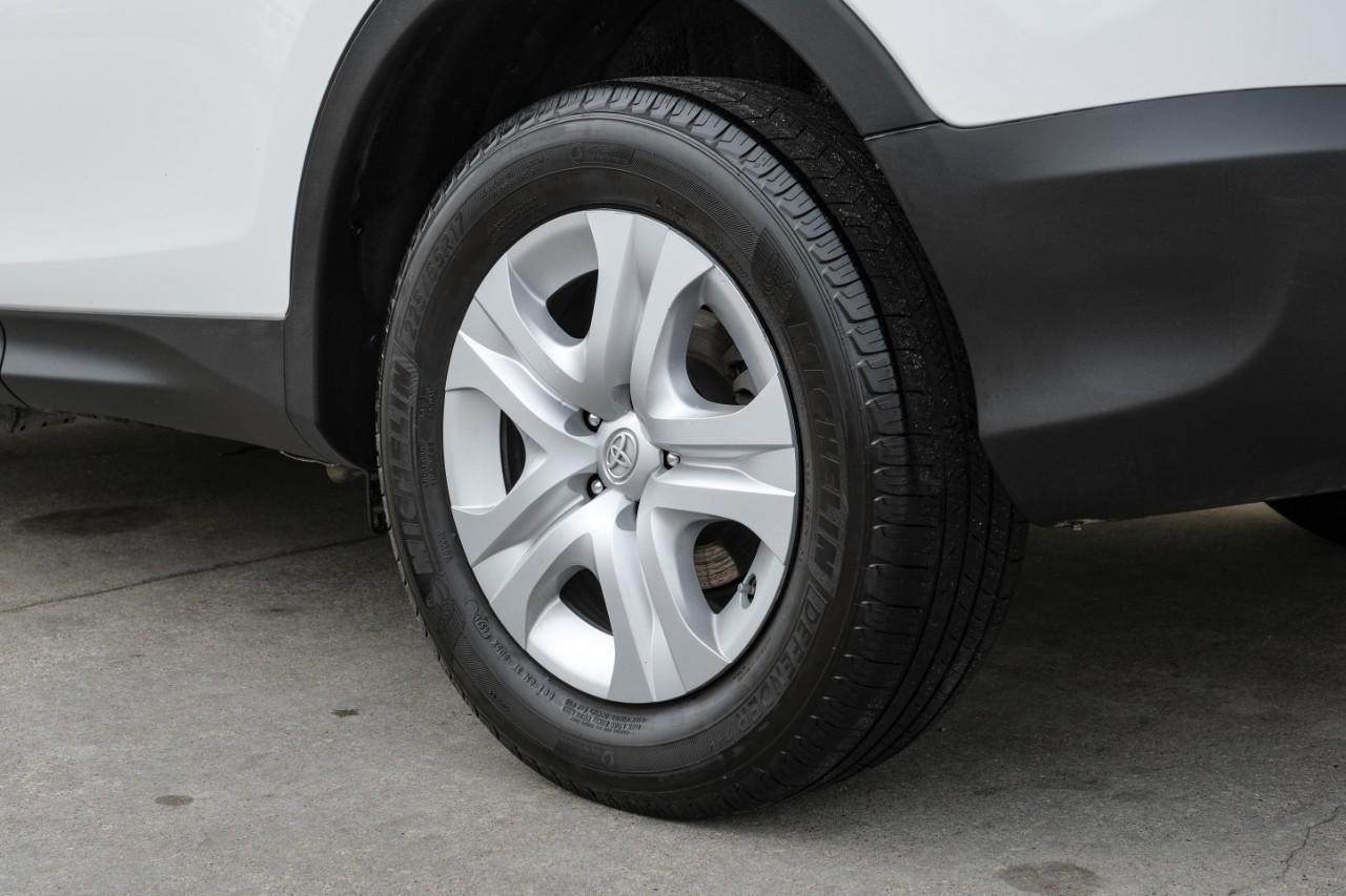 Toyota RAV4 Vehicle Main Gallery Image 47
