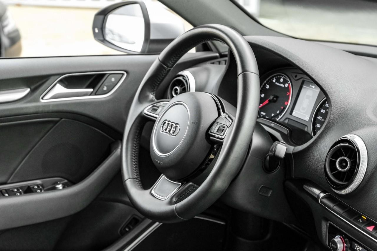 Audi A3 Vehicle Main Gallery Image 14