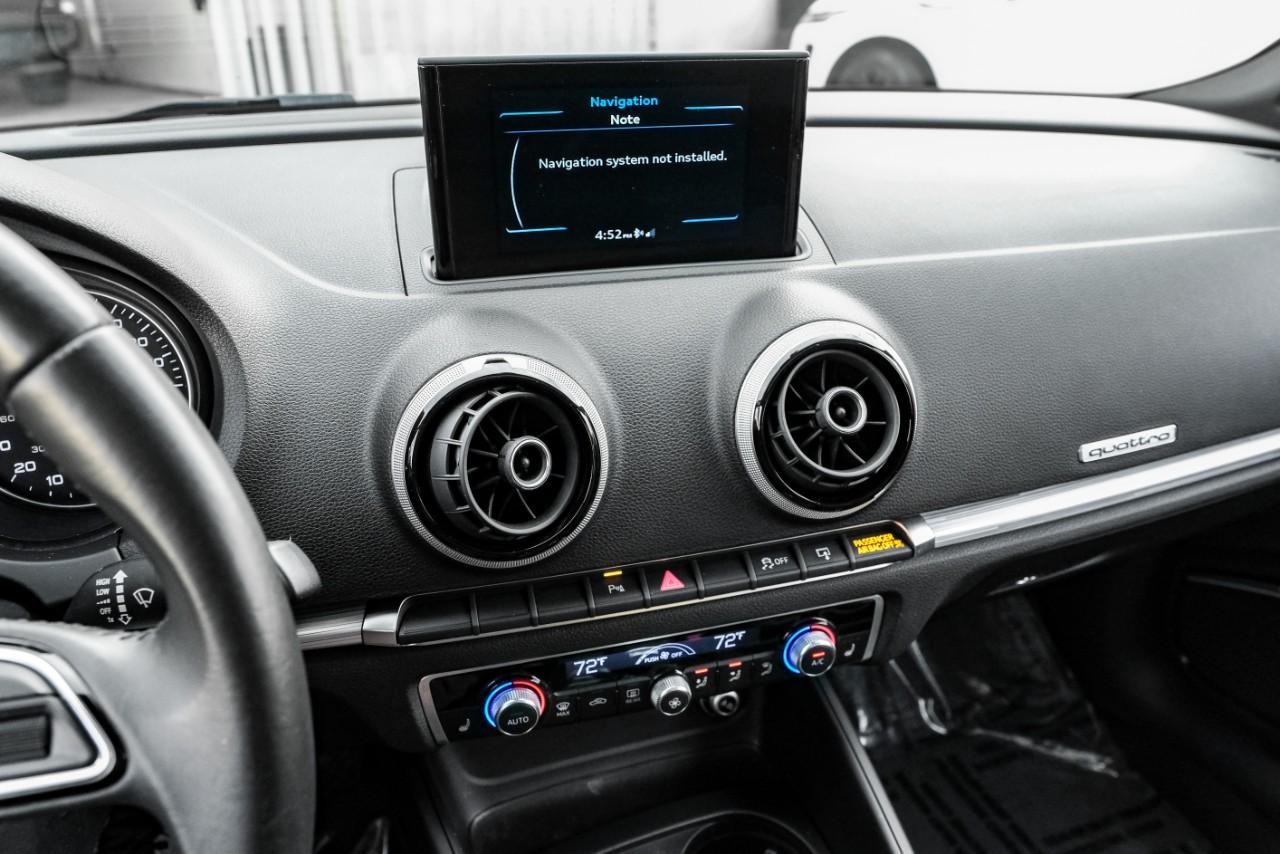 Audi A3 Vehicle Main Gallery Image 32