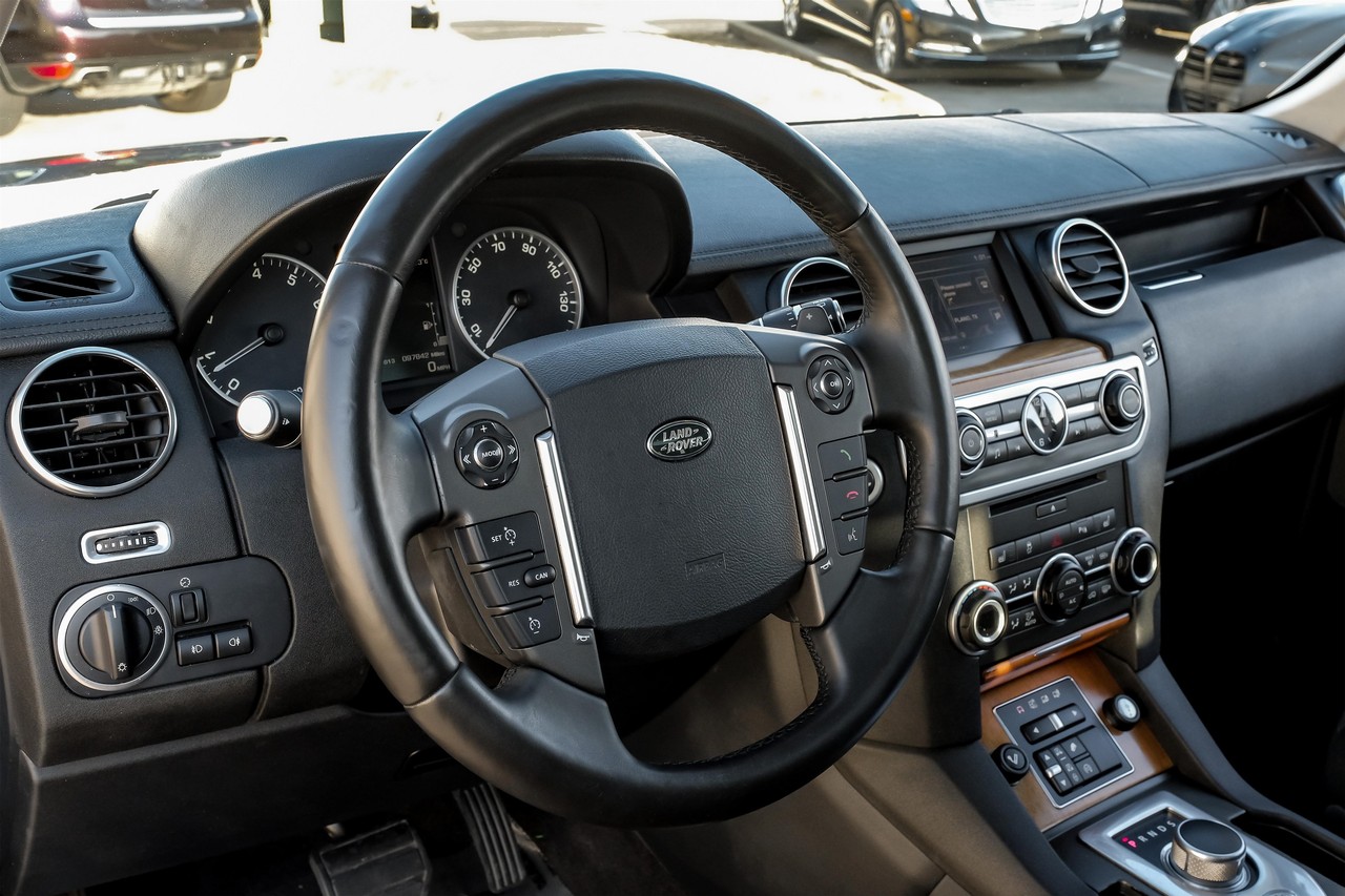 Land Rover LR4 Vehicle Main Gallery Image 18