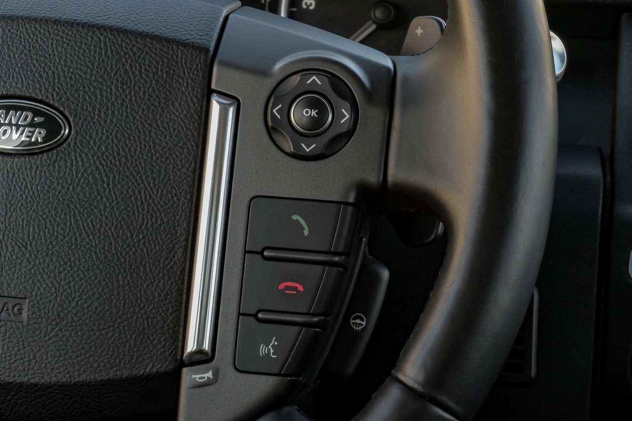 Land Rover LR4 Vehicle Main Gallery Image 21