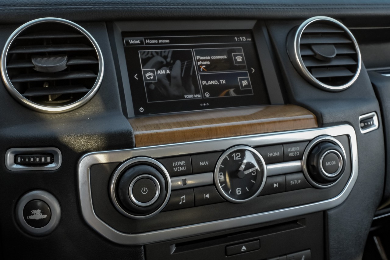 Land Rover LR4 Vehicle Main Gallery Image 29