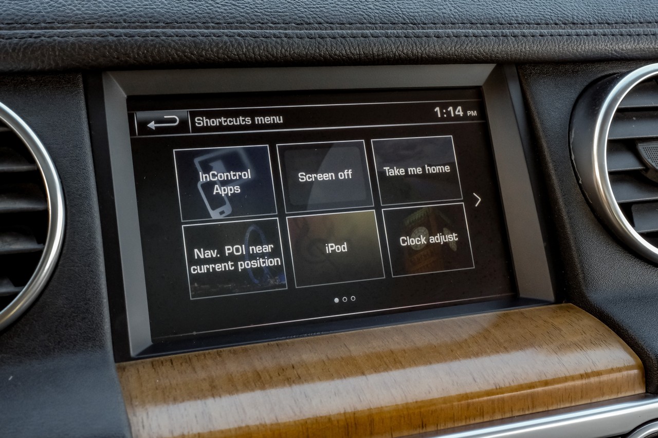 Land Rover LR4 Vehicle Main Gallery Image 34