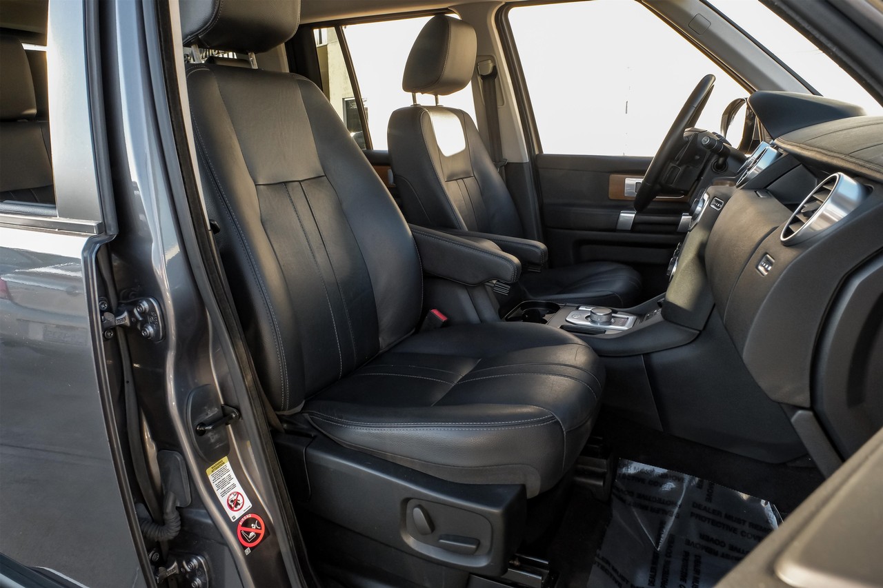 Land Rover LR4 Vehicle Main Gallery Image 37