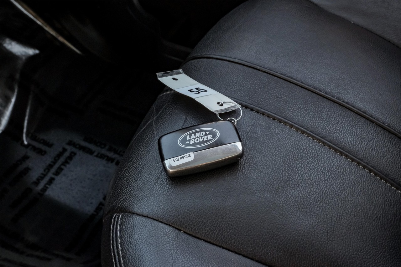 Land Rover LR4 Vehicle Main Gallery Image 60