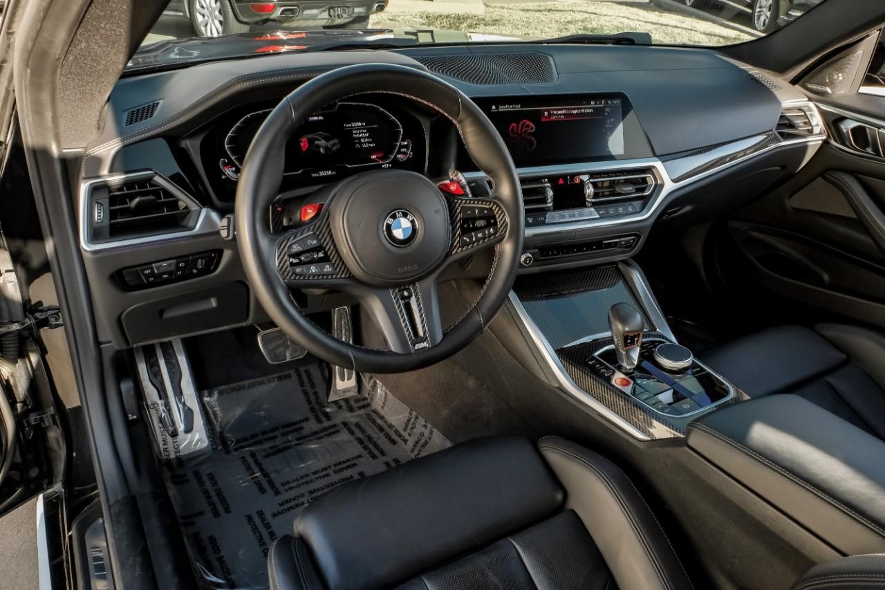 BMW M4 Vehicle Main Gallery Image 03