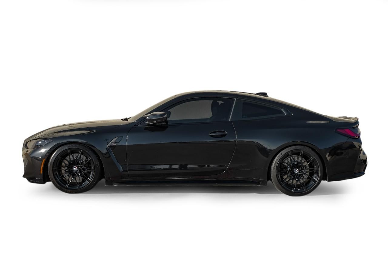 BMW M4 Vehicle Main Gallery Image 11