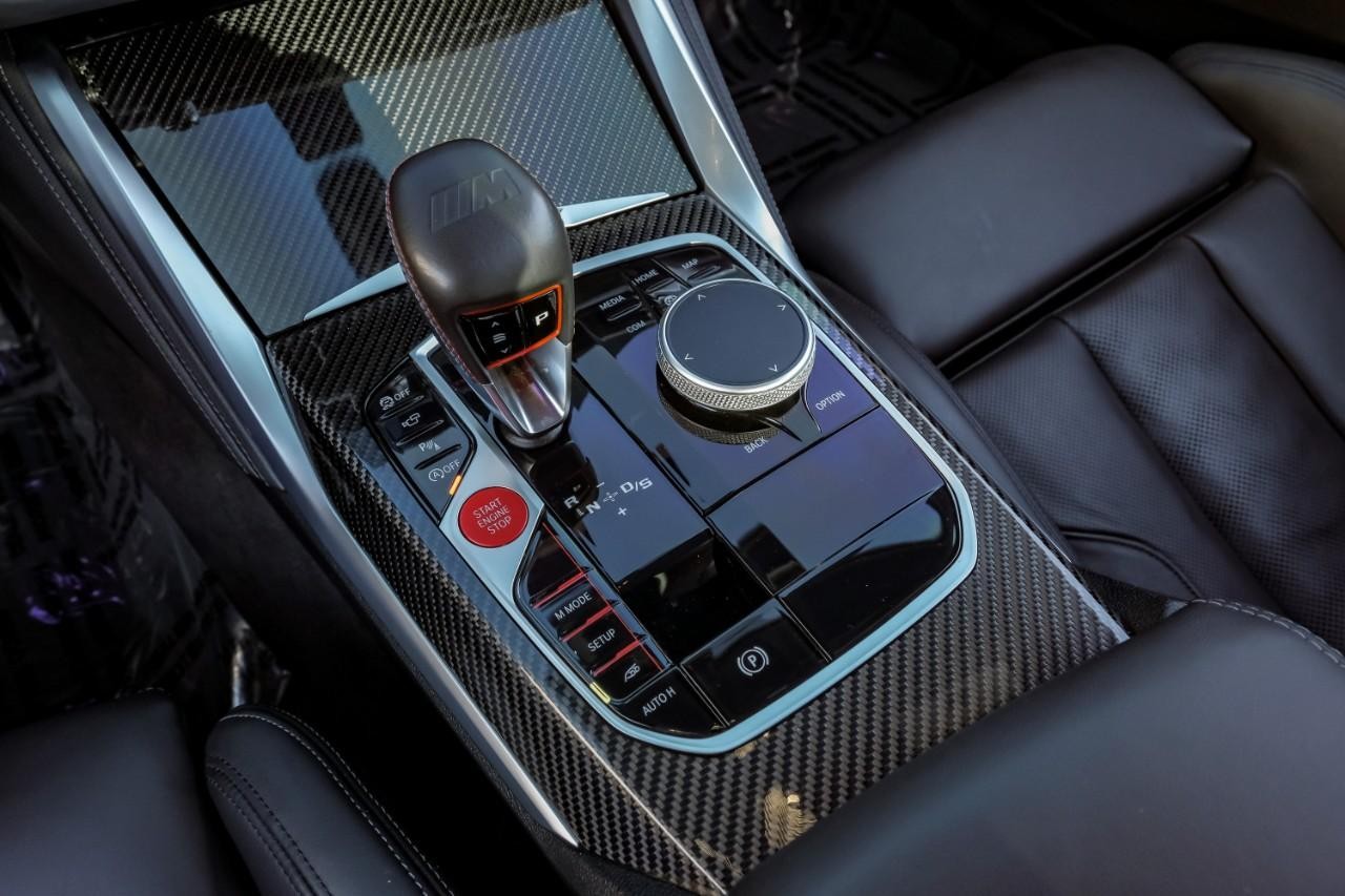 BMW M4 Vehicle Main Gallery Image 23