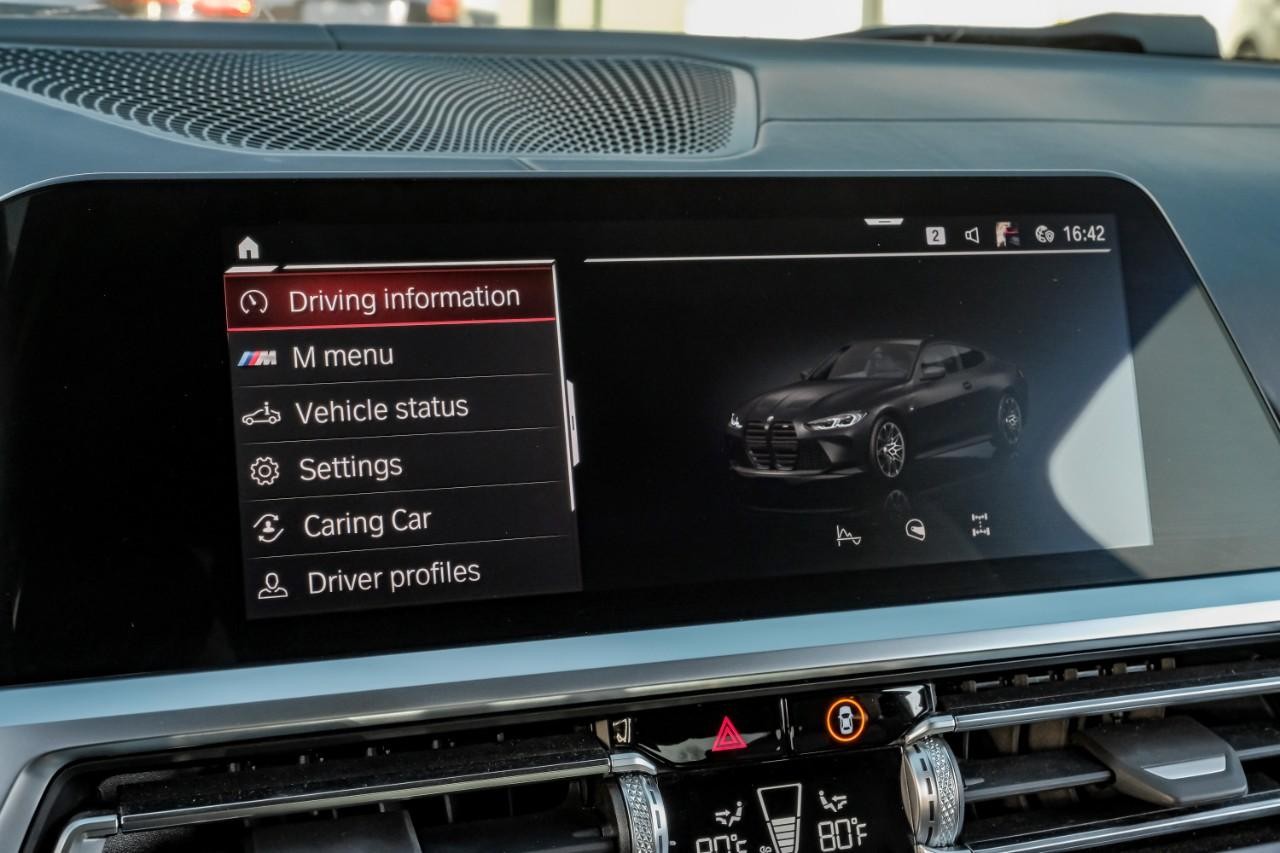 BMW M4 Vehicle Main Gallery Image 30
