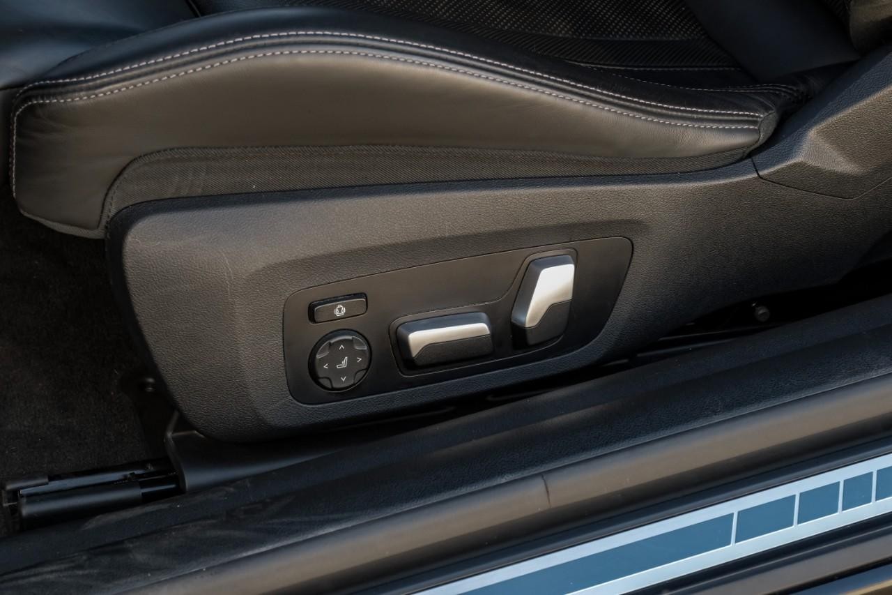 BMW M4 Vehicle Main Gallery Image 34