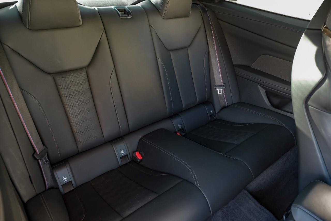 BMW M4 Vehicle Main Gallery Image 38