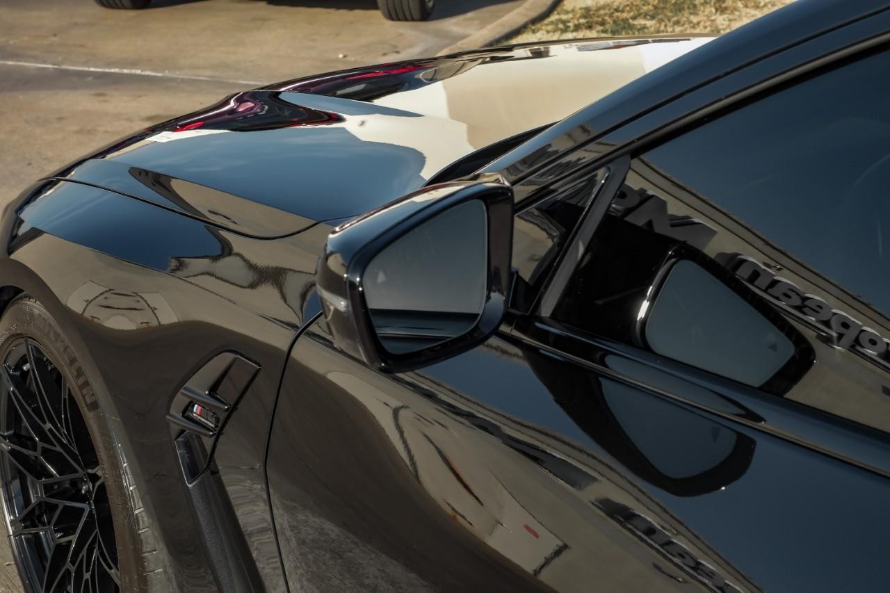 BMW M4 Vehicle Main Gallery Image 40