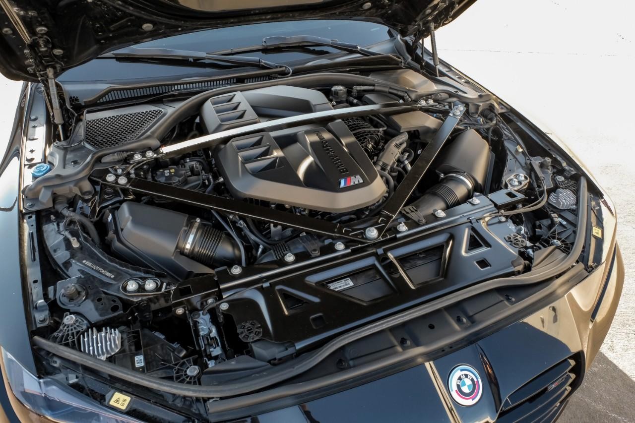 BMW M4 Vehicle Main Gallery Image 50