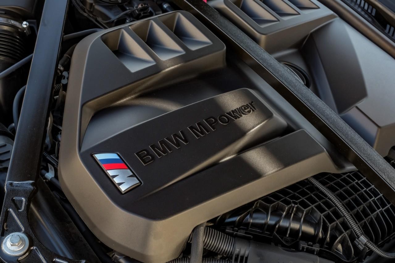 BMW M4 Vehicle Main Gallery Image 51