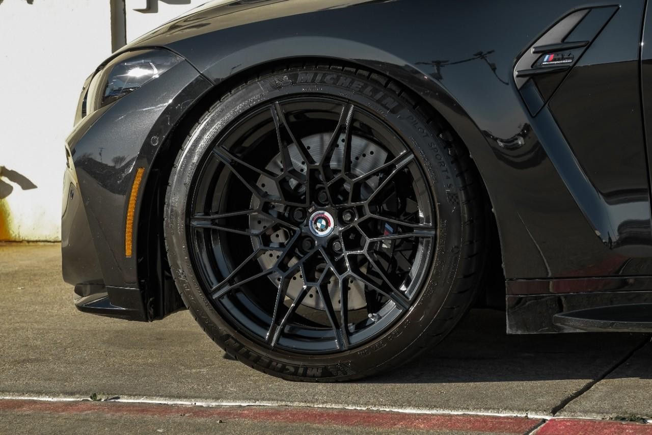 BMW M4 Vehicle Main Gallery Image 59