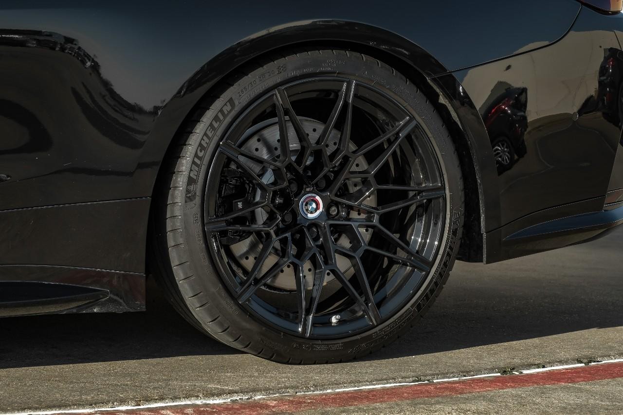 BMW M4 Vehicle Main Gallery Image 60