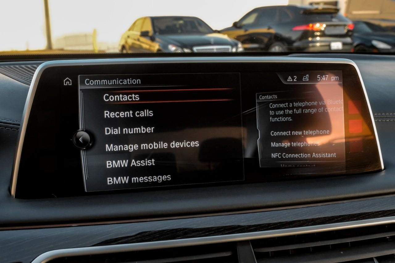 BMW 750i xDrive Vehicle Main Gallery Image 33