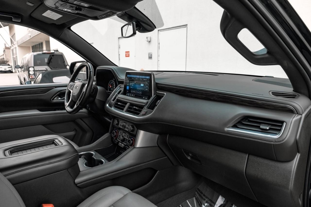 Chevrolet Suburban Vehicle Main Gallery Image 12